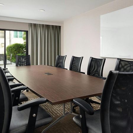 Courtyard By Marriott Los Angeles Pasadena Old Town Extérieur photo