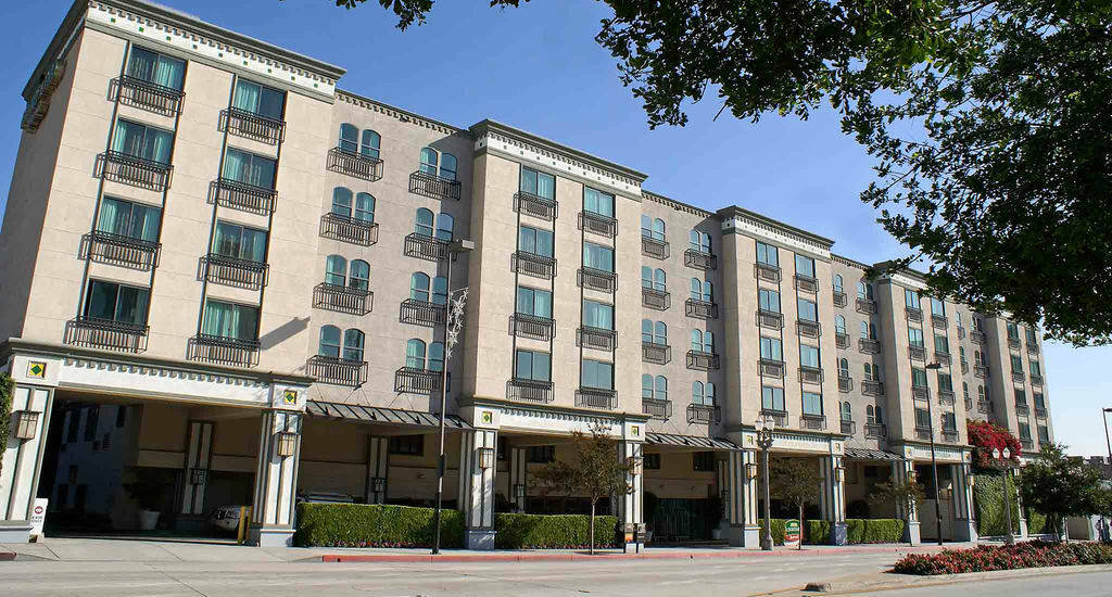 Courtyard By Marriott Los Angeles Pasadena Old Town Extérieur photo