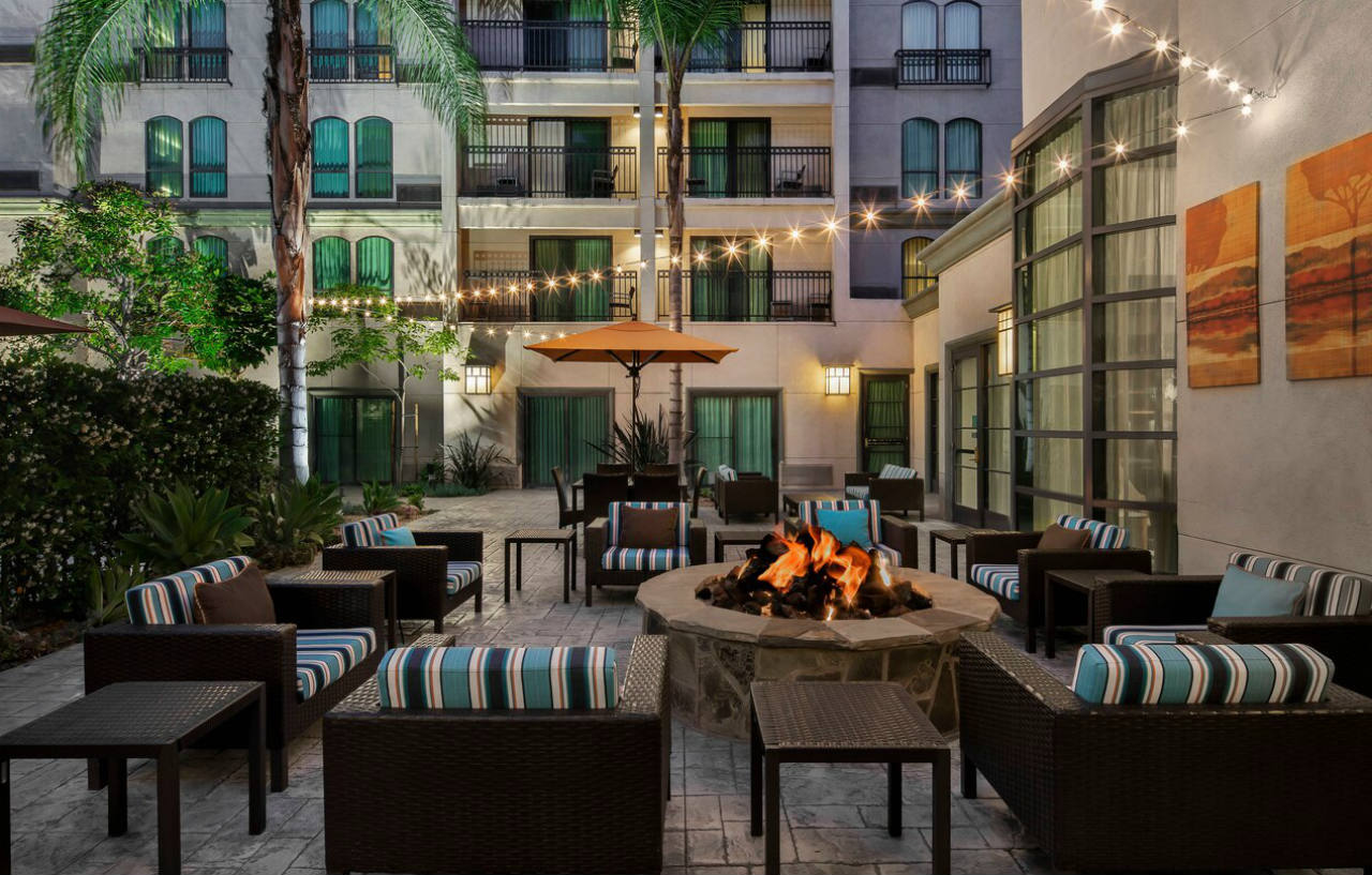 Courtyard By Marriott Los Angeles Pasadena Old Town Extérieur photo